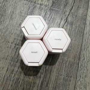 Cadence magnetic and refillable capsule set